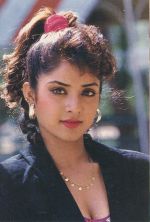 Divya Bharati 982e8c88bb61.jpg