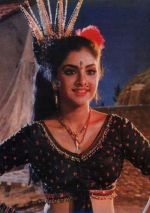 Divya Bharati 9dce6d8dacc0.jpg