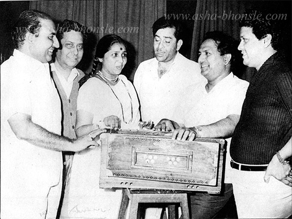 Mohdrafi with Prem Dhawan, Asha B, Rajkapoor and Shankar-Jaikishan