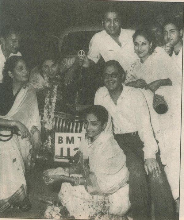 Mohd Rafi with Guru Dutt, Geeta Dutt, Shekhar, Geeta Bali