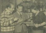 Mohd Rafi with fans 26547_325416492365_324848237365_3486280_2697117_n.jpg