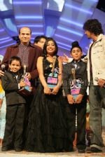 Anamika Chaudhary, Rohanpreet Singh, Tanmay Chaturvedi, Suresh Wadkar, Sonu Nigam at the finals of Lil Champs on 1st March 2008 Anamika Chaudhary, Rohanpreet Singh, Tanmay Chaturvedi, Suresh Wadkar, Sonu Nigam at the finals of Lil Champs on 1st March 2008 (3).jpg