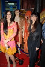 Neeta Lulla at Neeta Lulla's store with the team of Jodhaa Akbar in Khar on March 1st 2008 Neeta Lulla at Neeta Lulla_s store with the team of Jodhaa Akbar in Khar on March 1st 2008(103).jpg