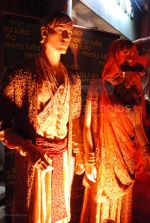 at Neeta Lulla's store with the team of Jodhaa Akbar in Khar on March 1st 2008 at Neeta Lulla_s store with the team of Jodhaa Akbar in Khar on March 1st 2008(10).jpg