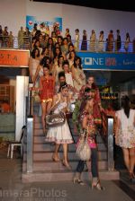 at Worlds longest fashion walk with 100 models at Skyzone, High Street Phoenix on 1st March 2008 at Worlds longest fashion walk with 100 models at Skyzone, High Street Phoenix on 1st March 2008 (138).jpg