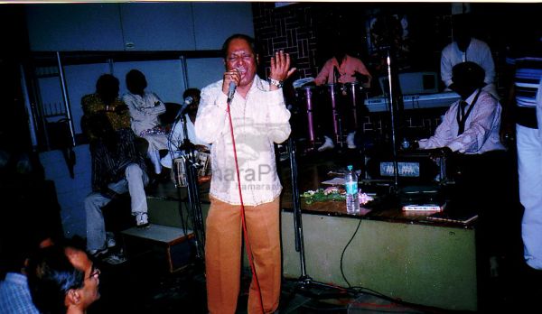 Singer Mohd Aziz crooning the number - Mohd Rafi Tu Bahut Yaad Aaya - at Naushad Hall