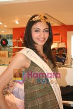 Femina Miss India finalists visit Pantaloon store in Megamall on April 8th 2008 Femina Miss India finalists visit Pantaloon store in Megamall on April 8th 2008 (14).jpg