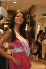 Femina Miss India finalists visit Pantaloon store in Megamall on April 8th 2008 Femina Miss India finalists visit Pantaloon store in Megamall on April 8th 2008 (15).jpg