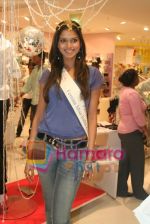 Femina Miss India finalists visit Pantaloon store in Megamall on April 8th 2008 Femina Miss India finalists visit Pantaloon store in Megamall on April 8th 2008 (20).jpg