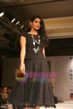 Model walks on the ramp for Archana Kocchar and Vikram Phadnis show at Gitanjali Lifestyle in ITC Parel on April 13th 2008 ~0 Model walks on the ramp for Archana Kocchar and Vikram Phadnis show at Gitanjali Lifestyle in ITC Parel on April 13th 2008 (13)~0.jpg