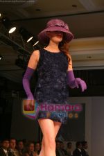 Model walks on the ramp for Archana Kocchar and Vikram Phadnis show at Gitanjali Lifestyle in ITC Parel on April 13th 2008 ~0 Model walks on the ramp for Archana Kocchar and Vikram Phadnis show at Gitanjali Lifestyle in ITC Parel on April 13th 2008 (2)~0.jpg