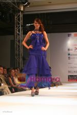 Model walks on the ramp for Archana Kocchar and Vikram Phadnis show at Gitanjali Lifestyle in ITC Parel on April 13th 2008 ~0 Model walks on the ramp for Archana Kocchar and Vikram Phadnis show at Gitanjali Lifestyle in ITC Parel on April 13th 2008 (29)~0.jpg