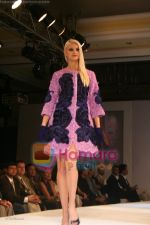 Model walks on the ramp for Archana Kocchar and Vikram Phadnis show at Gitanjali Lifestyle in ITC Parel on April 13th 2008 ~0 Model walks on the ramp for Archana Kocchar and Vikram Phadnis show at Gitanjali Lifestyle in ITC Parel on April 13th 2008 (3)~0.jpg
