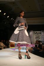 Model walks on the ramp for Archana Kocchar and Vikram Phadnis show at Gitanjali Lifestyle in ITC Parel on April 13th 2008 ~0 Model walks on the ramp for Archana Kocchar and Vikram Phadnis show at Gitanjali Lifestyle in ITC Parel on April 13th 2008 (7)~0.jpg