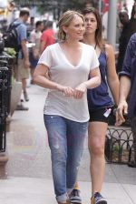 Hilary Duff On The Set Of GOSSIP GIRL in New York City on 26th August 2009 Hilary Duff On The Set Of GOSSIP GIRL in New York City on 26th August 2009 (51).jpg