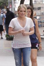 Hilary Duff On The Set Of GOSSIP GIRL in New York City on 26th August 2009 Hilary Duff On The Set Of GOSSIP GIRL in New York City on 26th August 2009 (53).jpg