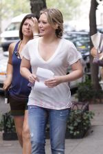 Hilary Duff On The Set Of GOSSIP GIRL in New York City on 26th August 2009 (58).jpg