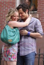 Hilary Duff and Penn Badgley On The Set Of GOSSIP GIRL in New York City on 26th August 2009 Hilary Duff and Penn Badgley On The Set Of GOSSIP GIRL in New York City on 26th August 2009 (19).jpg