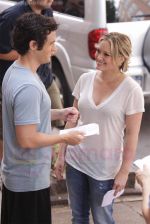 Hilary Duff and Penn Badgley On The Set Of GOSSIP GIRL in New York City on 26th August 2009 Hilary Duff and Penn Badgley On The Set Of GOSSIP GIRL in New York City on 26th August 2009 (34).jpg