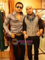 at the Launch of Fash N Trends store in Bandra on 29th Dec 2009 (8).jpg