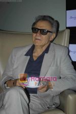 Harvey Keitel ties up with Bollywod producer of film Udaan Sanjay Singh in Colaba on 20th April 2011 (14).JPG