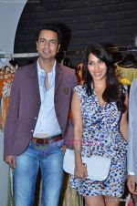 Sophie Chaudhary at Manav Gangwani store launch at DLF Emporio in Delhi on 24th July 2011 (53).JPG