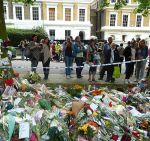 Amy Winehouse_s Fans Pay Their Respects at Amy Winehouse_s Residence in London on July 26, 2011.jpg