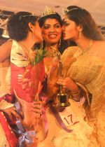 Elizabeth Thadikaran, Shruthi Nair, Maria John won Miss Kerala 2011 on October 8th, 2011 (21).JPG
