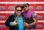 Bappi Lahiri and Jazzy B unveil The Holi War at Reliance Digital store in Mumbai on 20th March 2013 Bappi Lahiri and Jazzy B unveil The Holi War at Reliance Digital store in Mumbai on 20th March 2013 (2).jpg