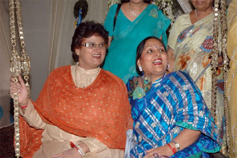 Hon. Mayor of Delhi Ms. Arti Mehra with Sulochana Mansi, Mahila Mangal President