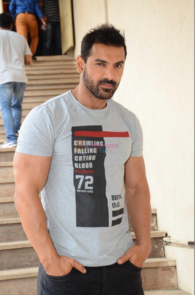 John Abraham snapped in Mumbai on 15th July 2016 shown to user