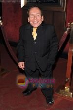 Warwick Davis at the premiere of film HARRY POTTER AND THE HALF BLOOD PRINCE on 9th July 2009 in NY (21).jpg