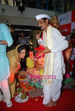 at Basera team celebrate Ganesh festival in Oberoi Mall on 28th Aug 2009 (31).JPG