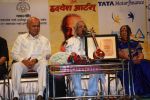 Shri Sushil Kumar Shinde at Padmbhushan Srinivas Khale_s concert in Sion on 14th June 2011 (20).JPG