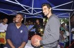 Kunal Kapoor,Chris Bosh at NBA Cares Clinic and Eliter Clinic in Don Bosco School, Matunga on 18th July 2013 (54).JPG