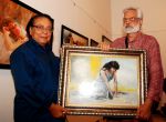 Dinesh Hingoo inaugurated the painting exhibition Artist Aku Jha on 30th July 2013 (3).JPG