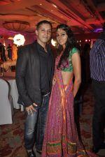 Ishq Bector at Siddharth Kannan_s wedding reception with Neha in Mumbai on 4th Feb 2014 (83)_52f203f453218.JPG