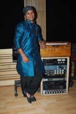 Shahid Mallya at Lateef film music recording in Goregaon on 19th June 2014 (34)_53a39ad9bd617.JPG