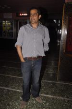 Subhash Kapoor at Guddu Rangeela promotions in Gaiety on 3rd July 2015 (27)_5597c5a5a4e59.JPG