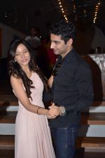 Harshad Arora at Preetika Rao promotes her new music video in Le sutra on 13th July 2015 (49)_55a4b13048720.JPG