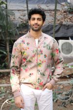 Aditya Seal at the promotion of film Tum Bin II on the sets of Sony TV reality show Super Dancer on 7th Nov 2016 (11)_58219b15221f8.JPG
