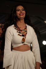 Meenakshi Dixit at Designer Nidhi Munim Summer Collection Fashion Week on 18th March 2017 (58)_58ce7ace998c1.JPG