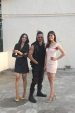 Vidyut Jamwal , Asha Bhat & Pooja Sawant during the promotions of thier film Junglee at Mehboob studio in bandra on 13th March 2019 (8)_5c8a09a57f260.JPG