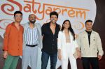 Sameer Vidwans, Kartik Aaryan, Shareen Mantri Kedia, Kishor Arora on the Red Carpet during screening of the Film Satyaprem Ki Katha on 28 Jun 2023 (3)_649d47ee02302.JPG