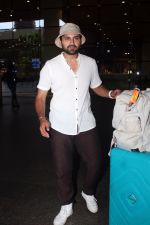 Siddharth Chandekar seen at the airport on 18 July 2023 (13)_64b6943493bb2.JPG